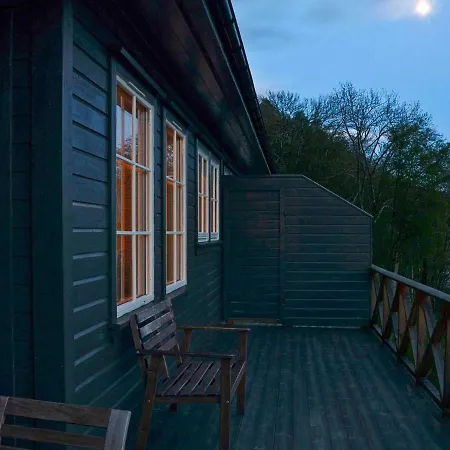 Three-bedroom Holiday In * Hebnes