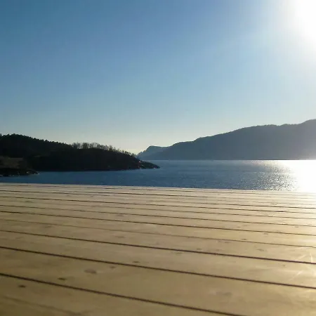 Three-bedroom Holiday In Casa vacanze Hebnes